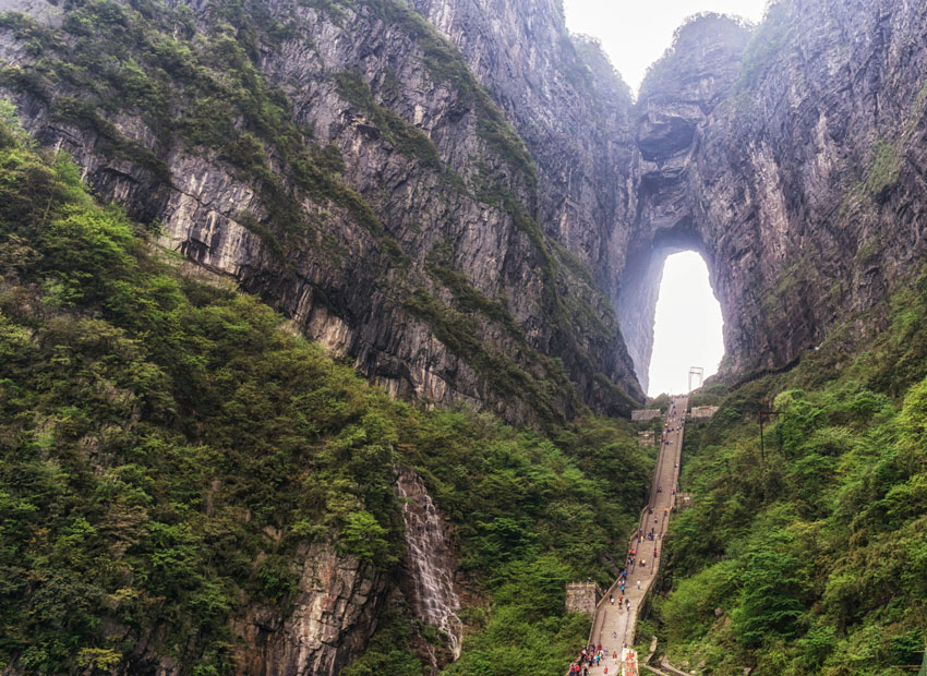 Treppe zur Tianmen-Höhle
